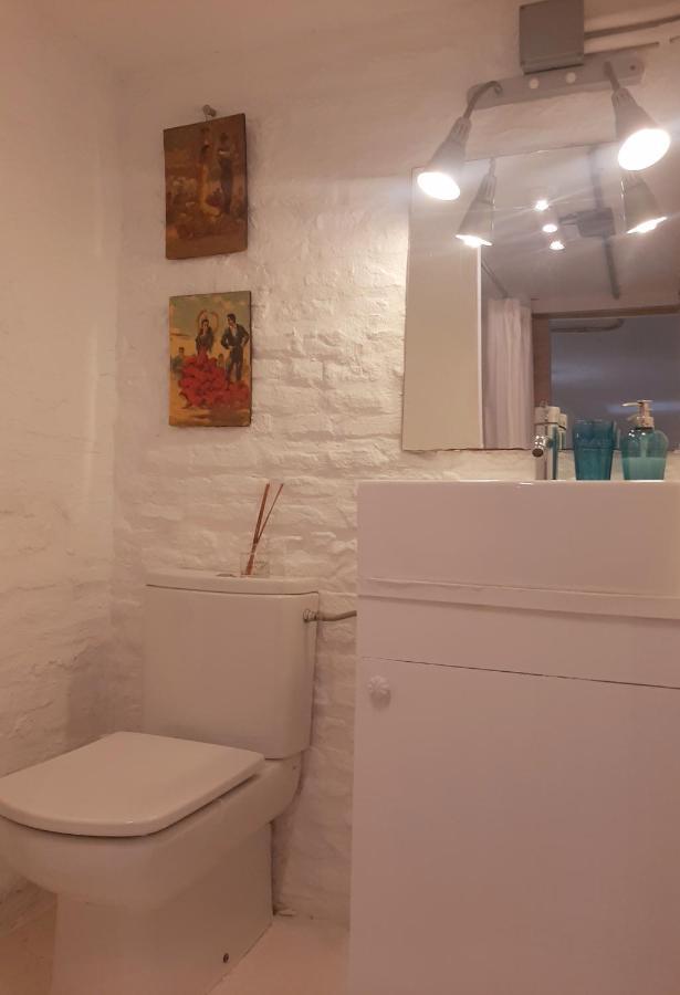 Downtown Loft In A 16Th Century Convent Apartment เซบีญา ภายนอก รูปภาพ